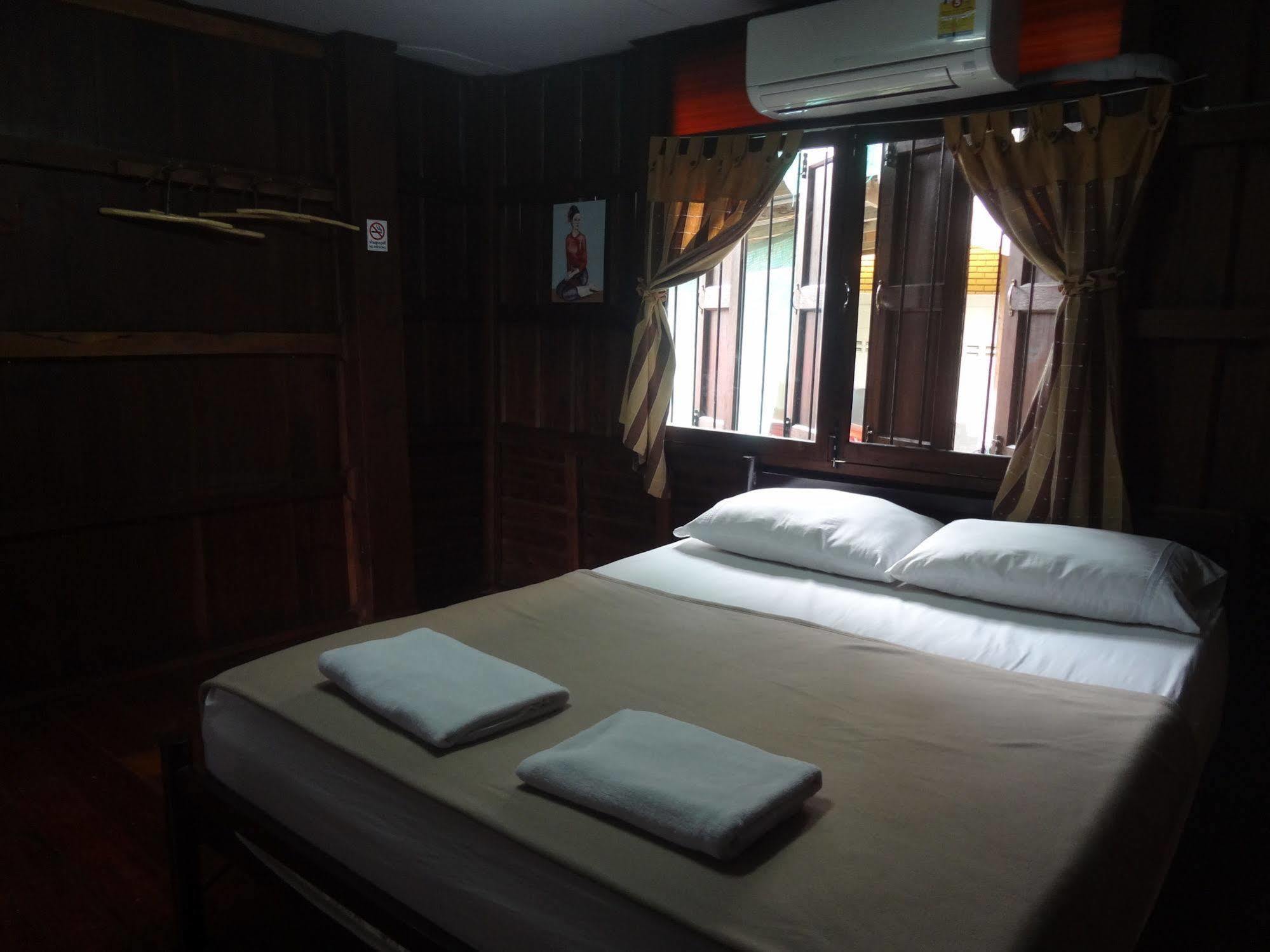 Baan Mai Guesthouse Μάε Χονγκ Σον Εξωτερικό φωτογραφία