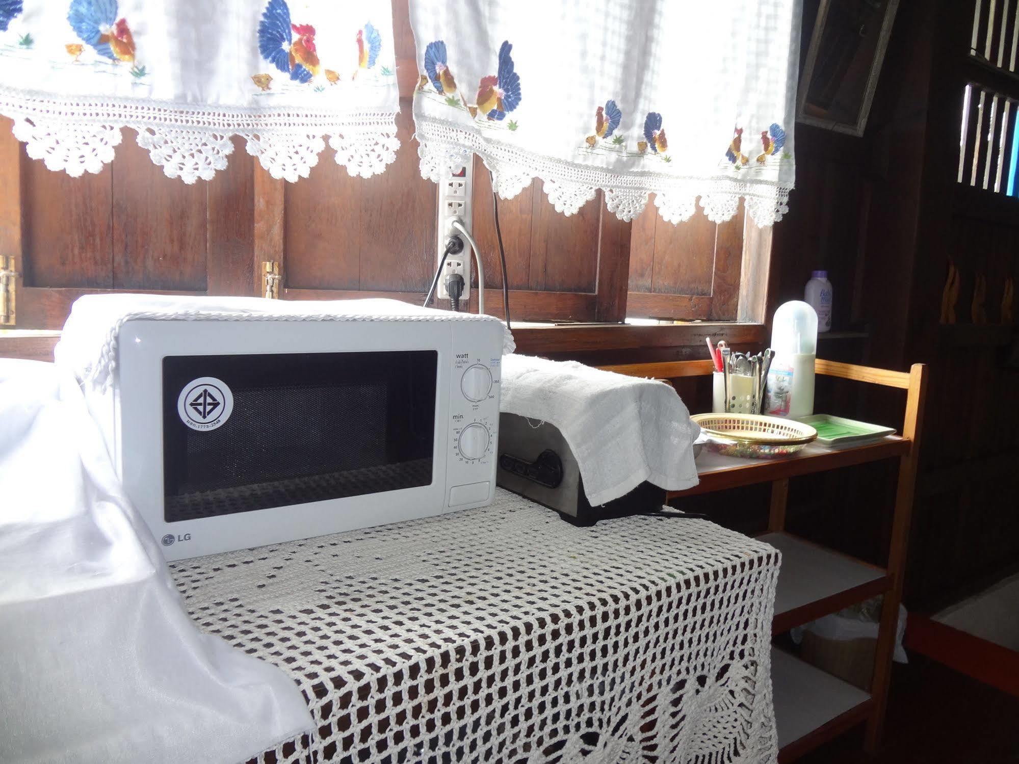 Baan Mai Guesthouse Μάε Χονγκ Σον Εξωτερικό φωτογραφία
